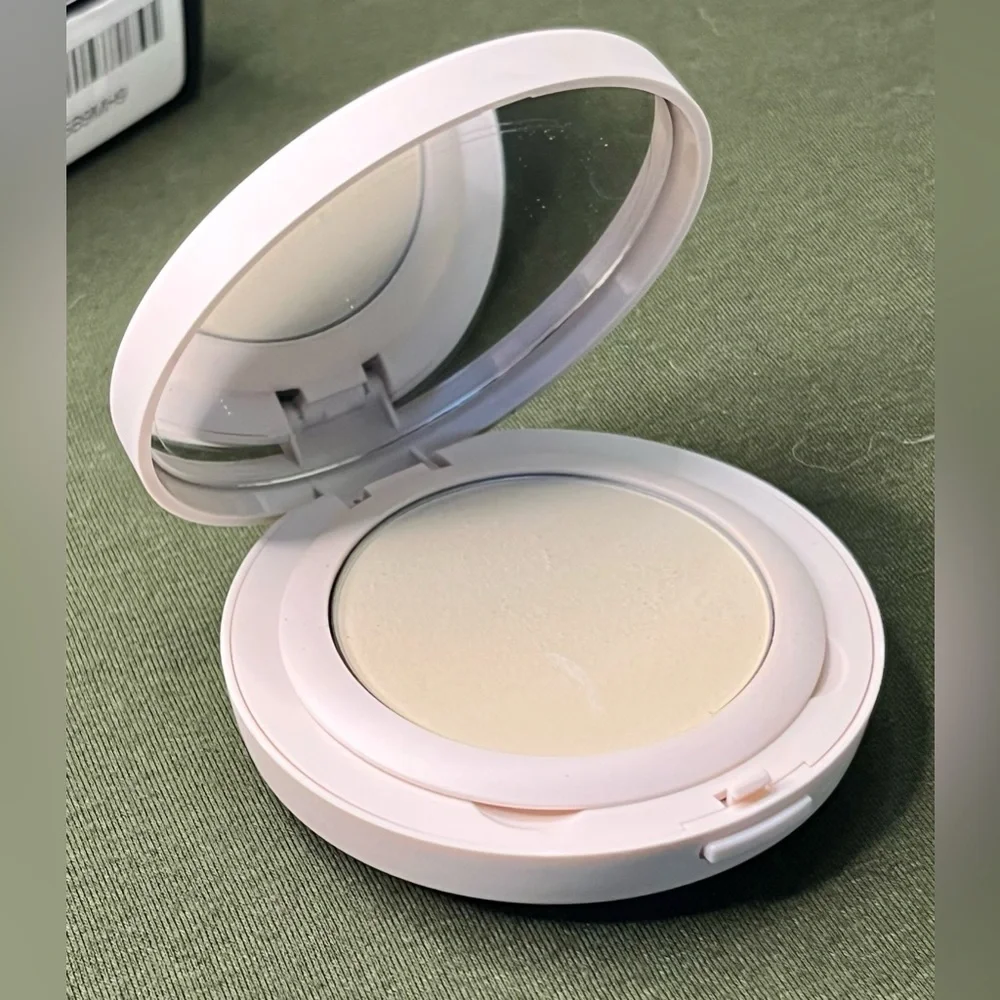 LAURA MERCIAR Translucent pressed setting powder Brand new In box